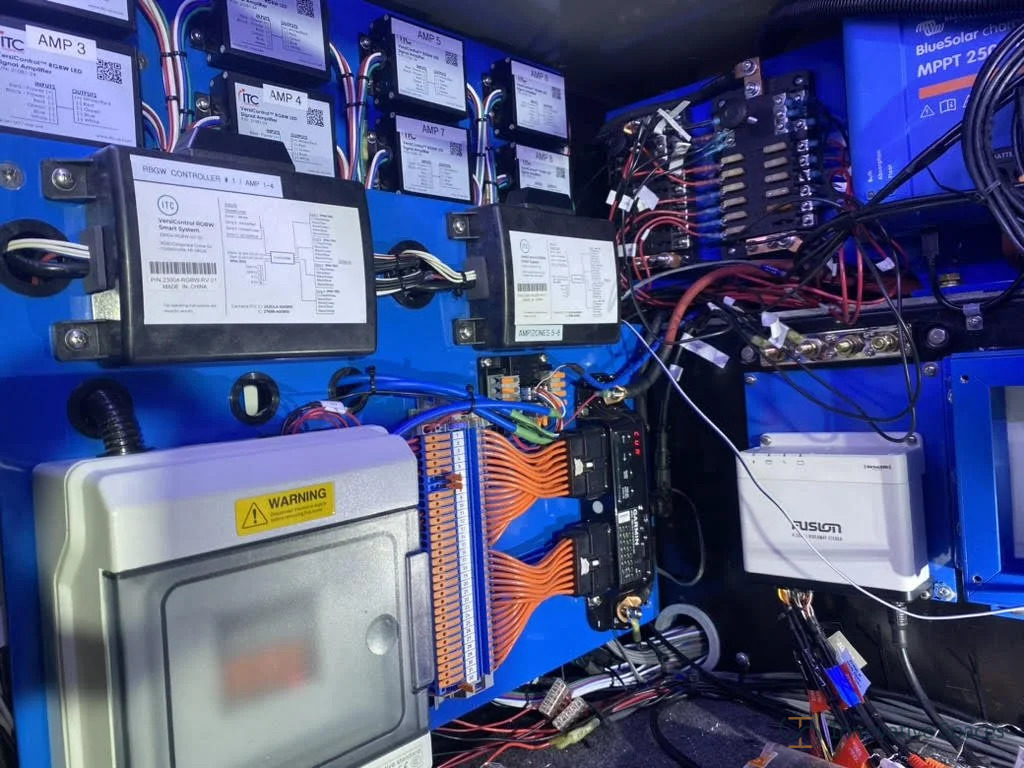 Component v. Multifunctional: Which Electrical System is Right For Your RV?