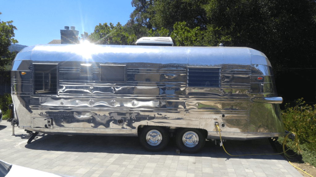 Airstreams & Trailers - Innovative Spaces