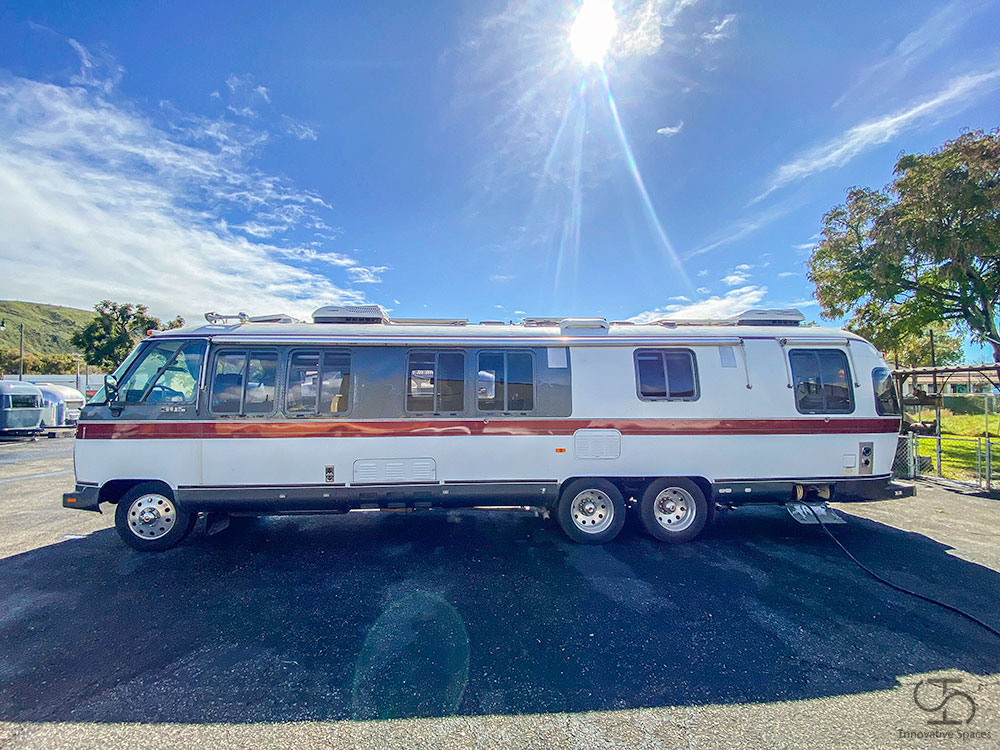 The Side View of a Trailer in White Color